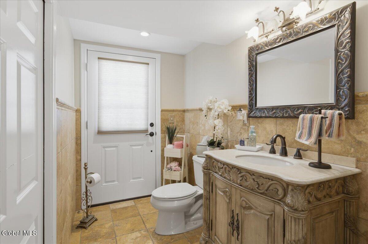 8 Westover Road Troy NY 12180