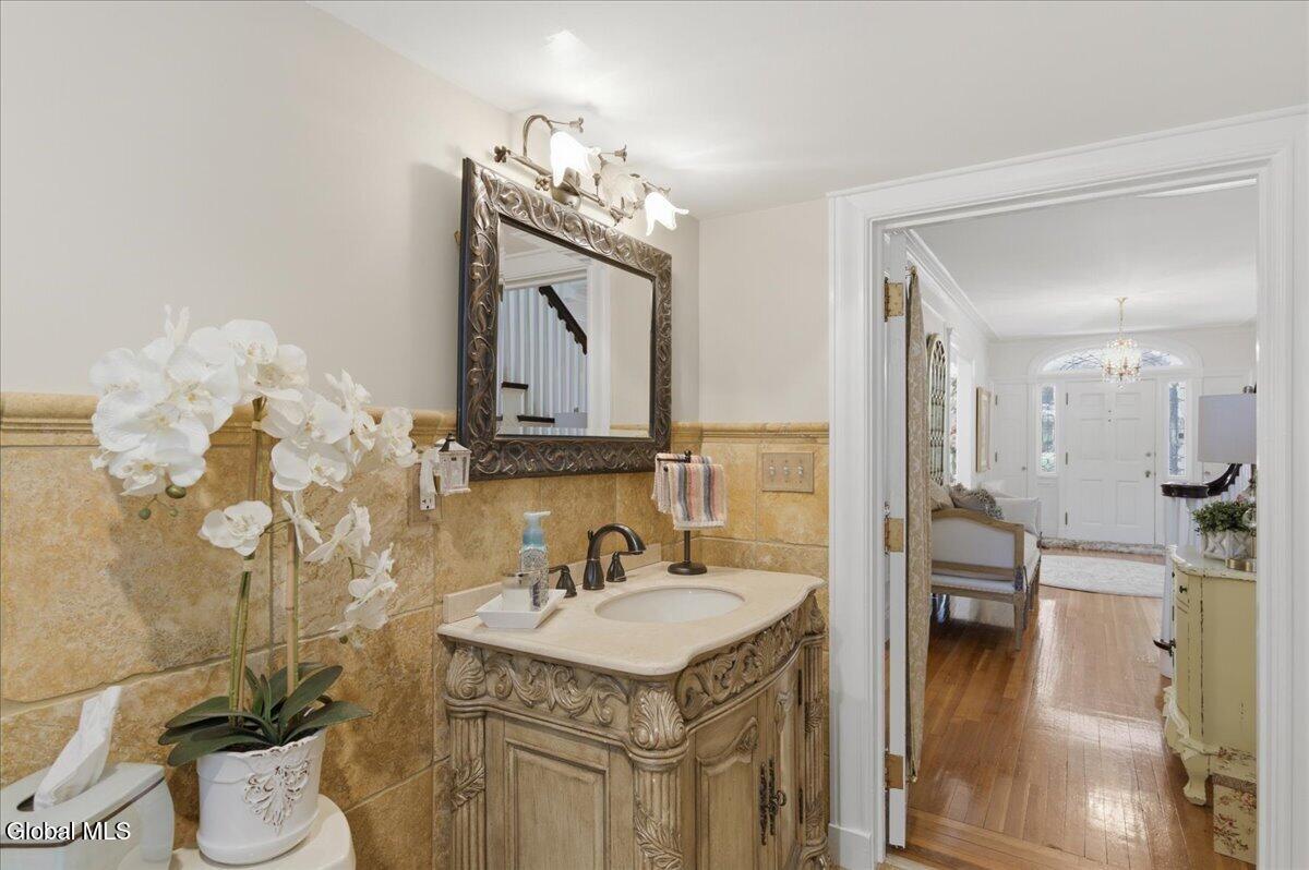 8 Westover Road Troy NY 12180