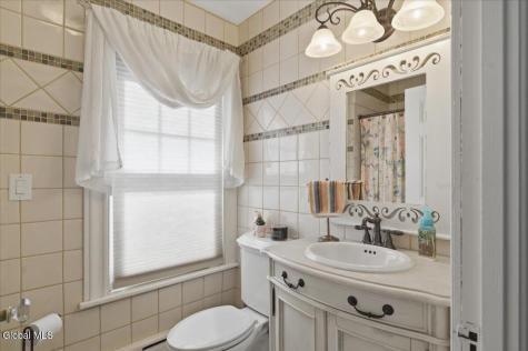 8 Westover Road Troy NY 12180