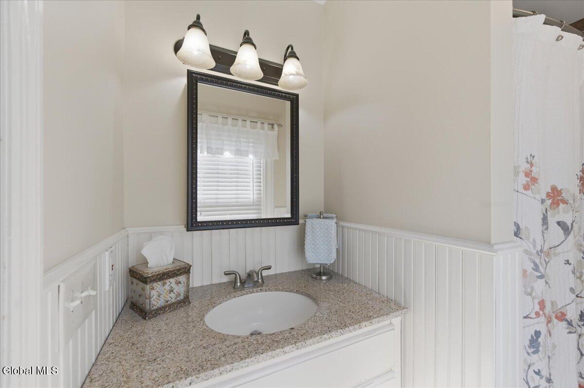 8 Westover Road Troy NY 12180