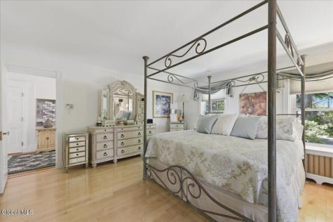 8 Westover Road Troy NY 12180