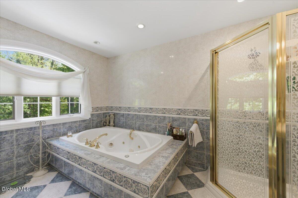 8 Westover Road Troy NY 12180