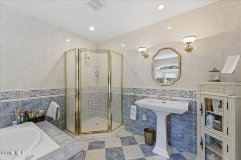 8 Westover Road Troy NY 12180