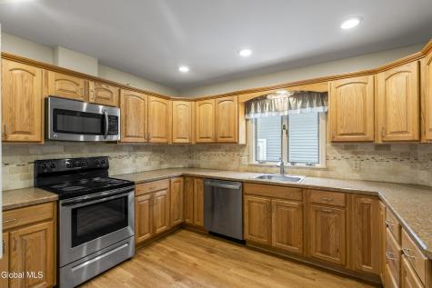 147 Bruce Street Schenectady NY 12302