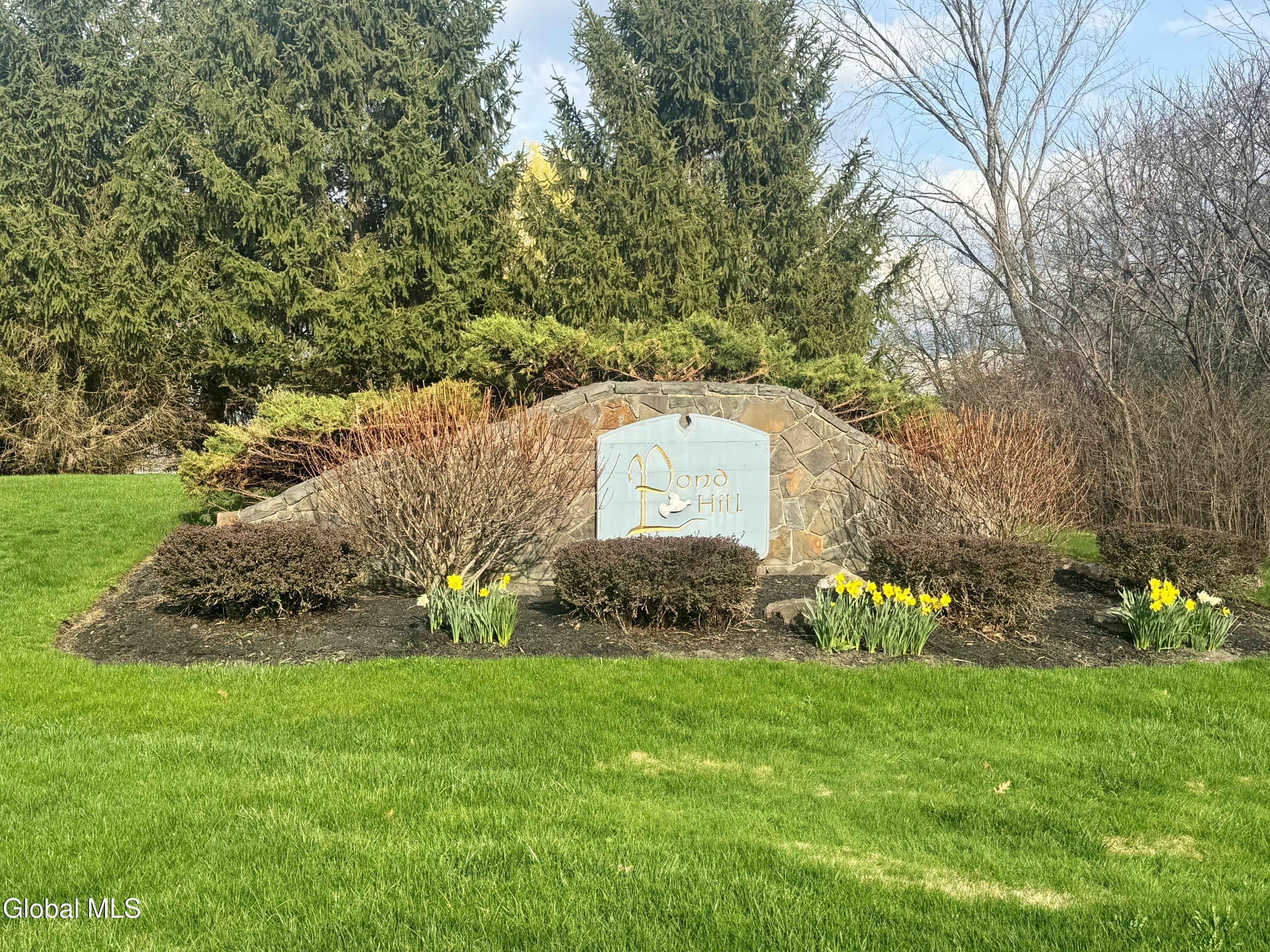 61 Indian Pipe Drive Wynantskill NY 12198