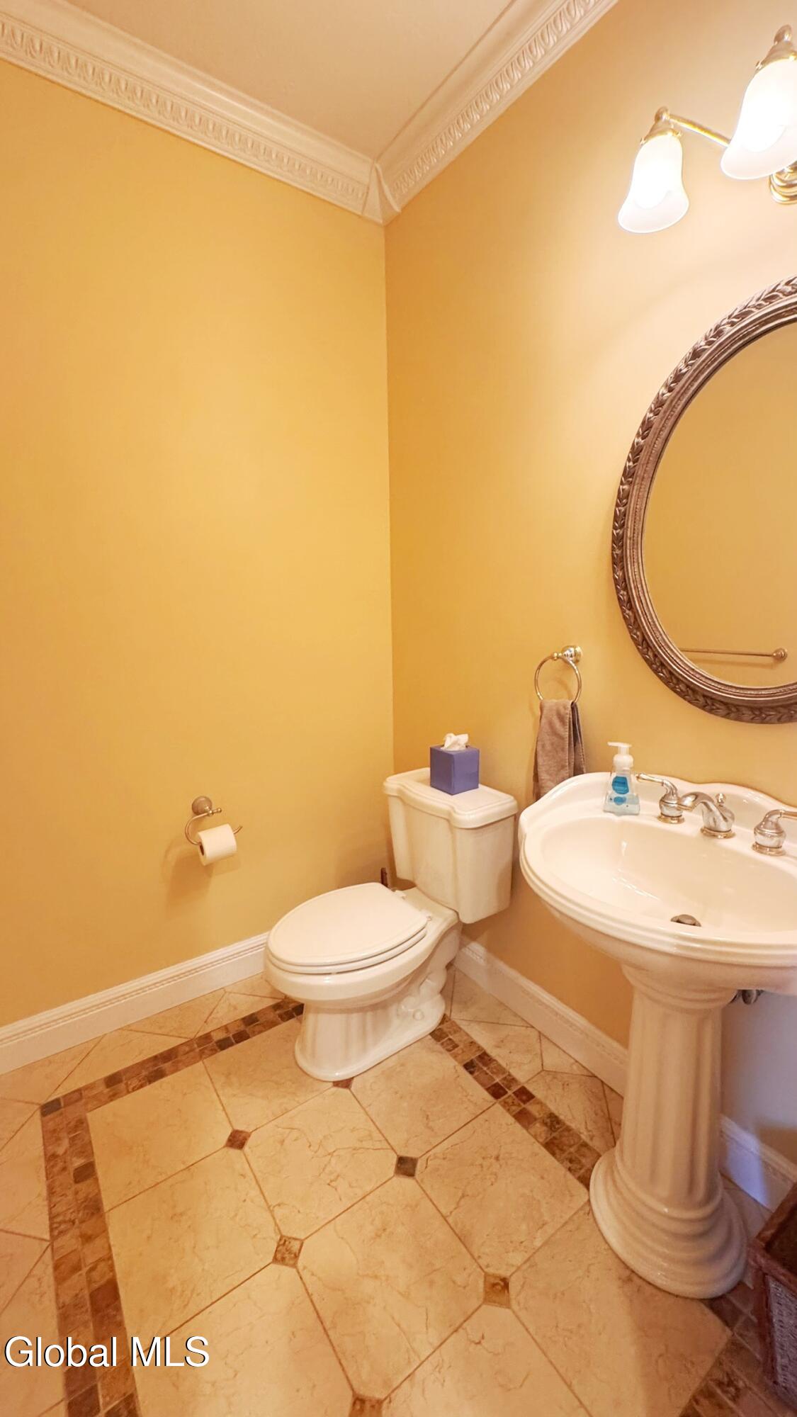 61 Indian Pipe Drive Wynantskill NY 12198