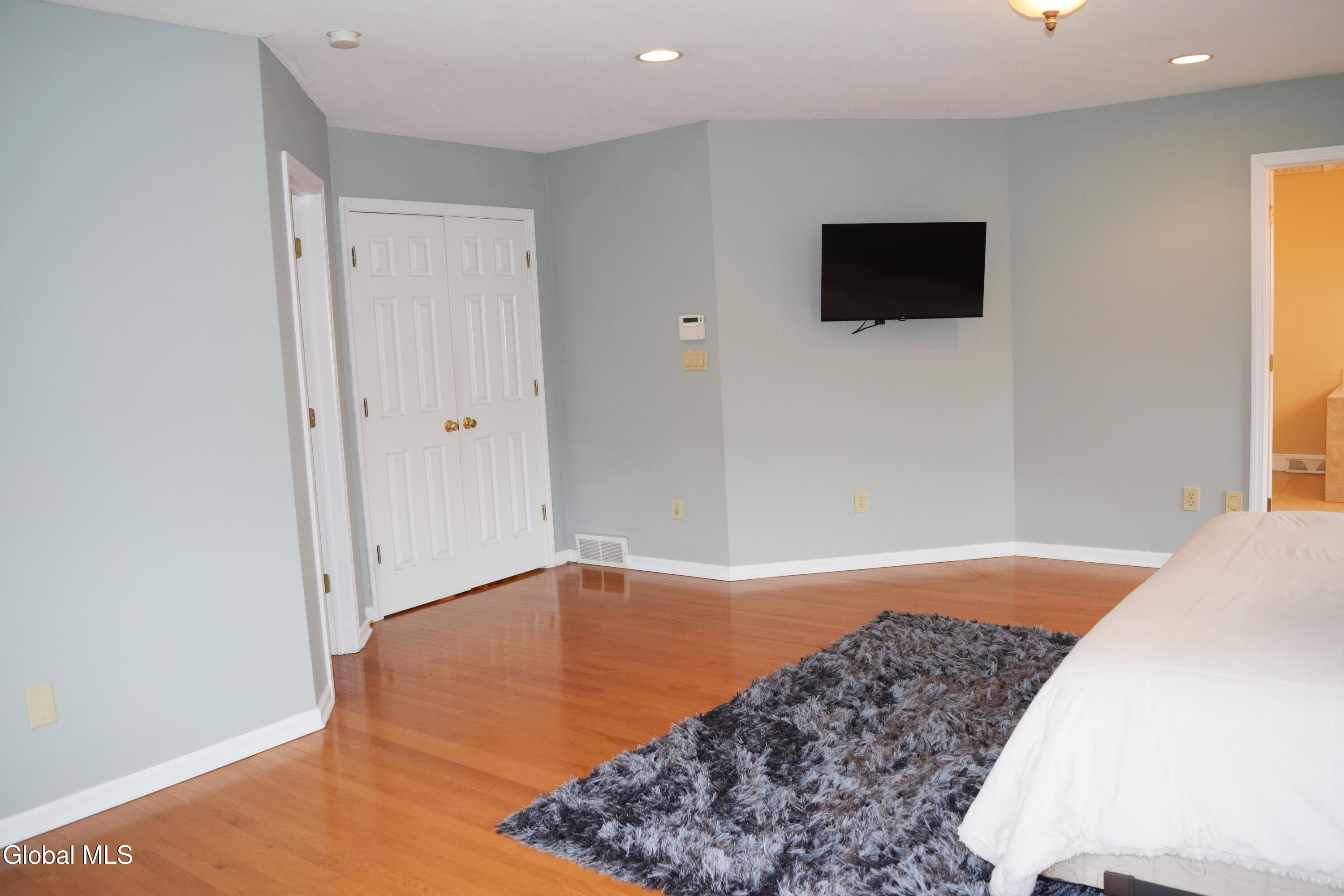 61 Indian Pipe Drive Wynantskill NY 12198