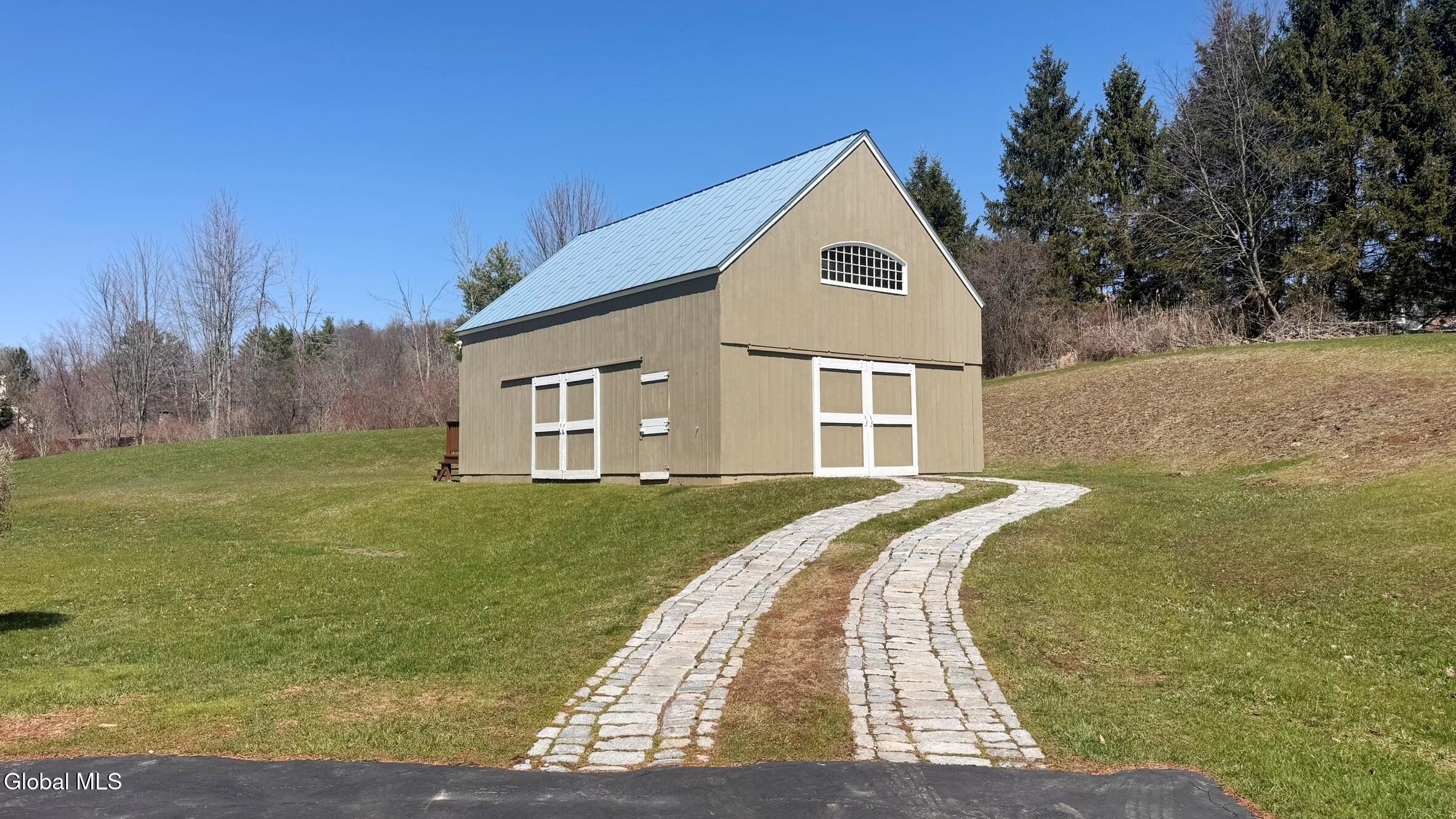 61 Indian Pipe Drive Wynantskill NY 12198