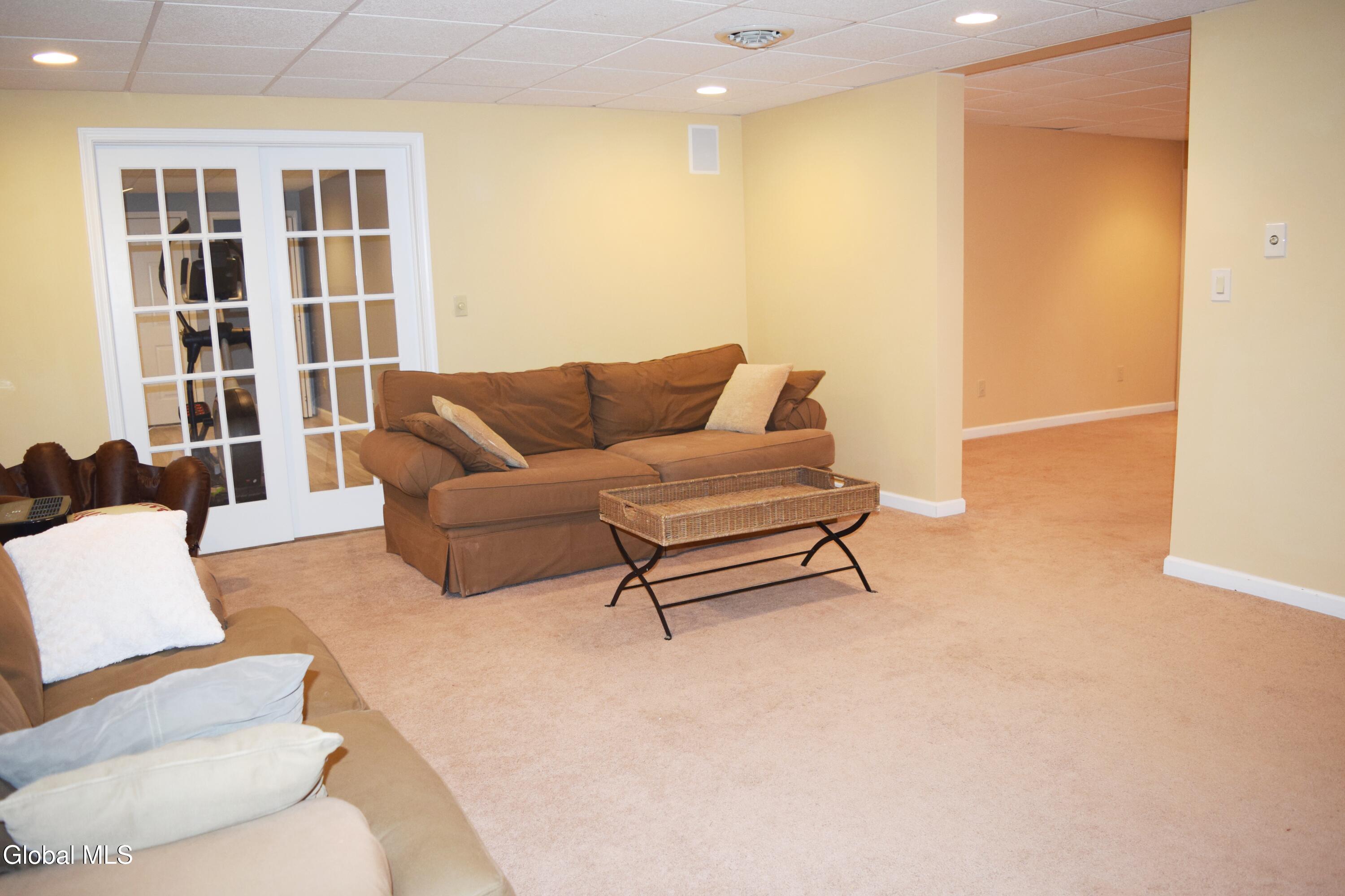 61 Indian Pipe Drive Wynantskill NY 12198