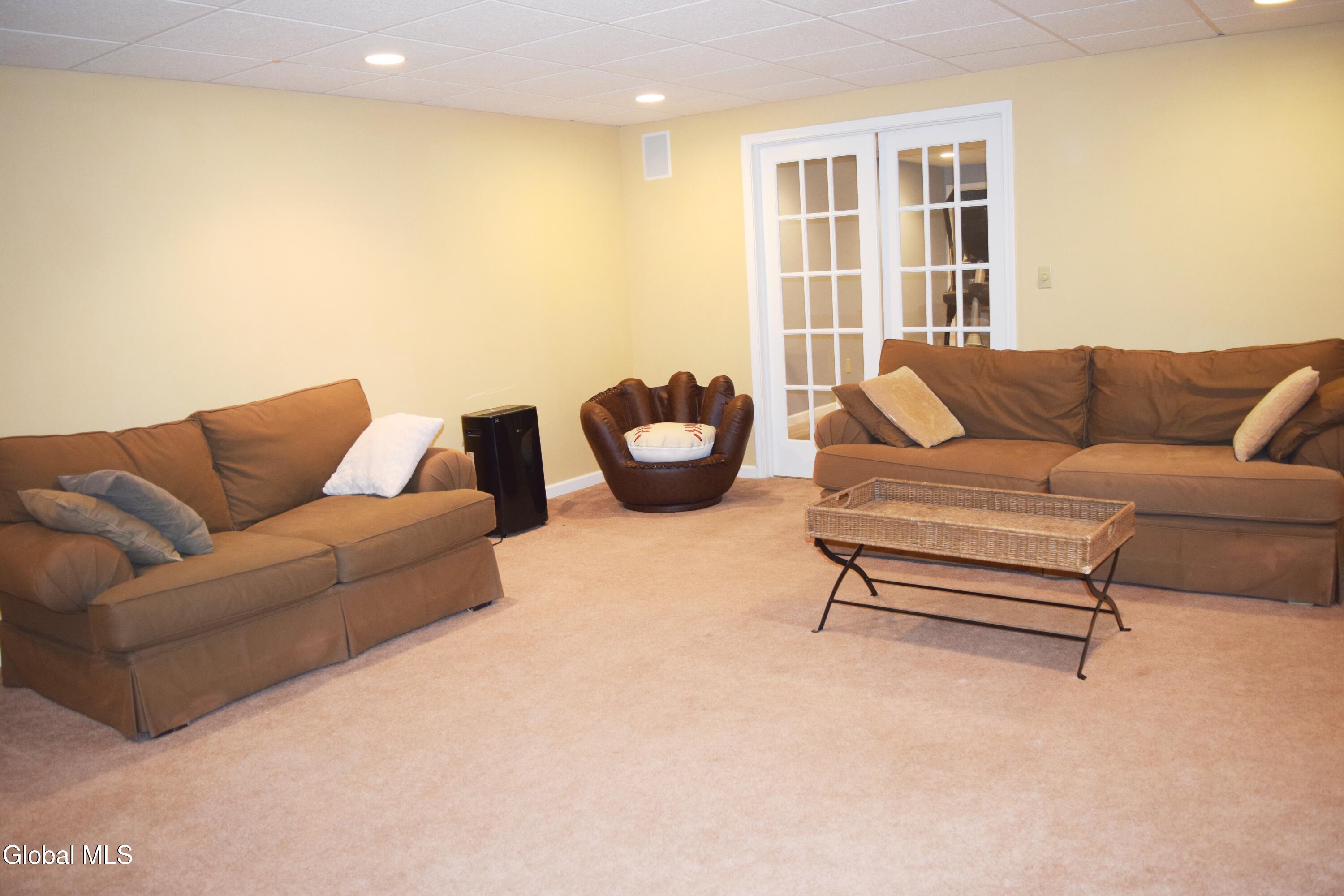61 Indian Pipe Drive Wynantskill NY 12198