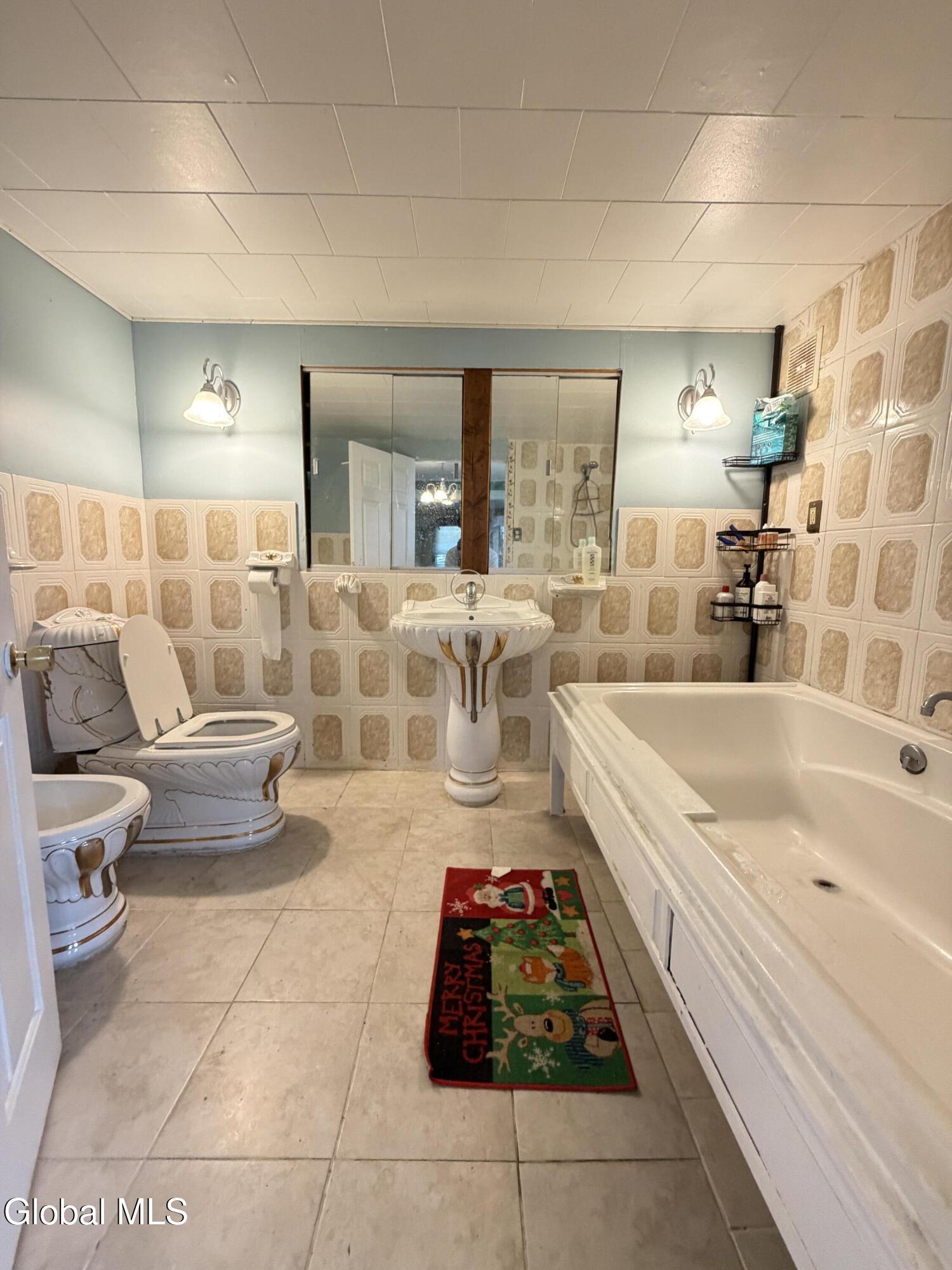 1033 Eastern Avenue Schenectady NY 12308