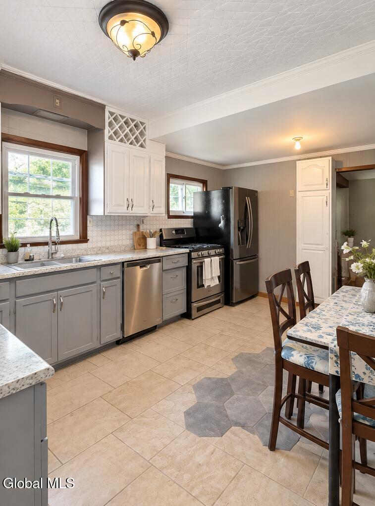 1033 Eastern Avenue Schenectady NY 12308