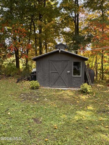 6 Moon Road Argyle NY 12809