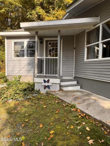 6 Moon Road Argyle NY 12809