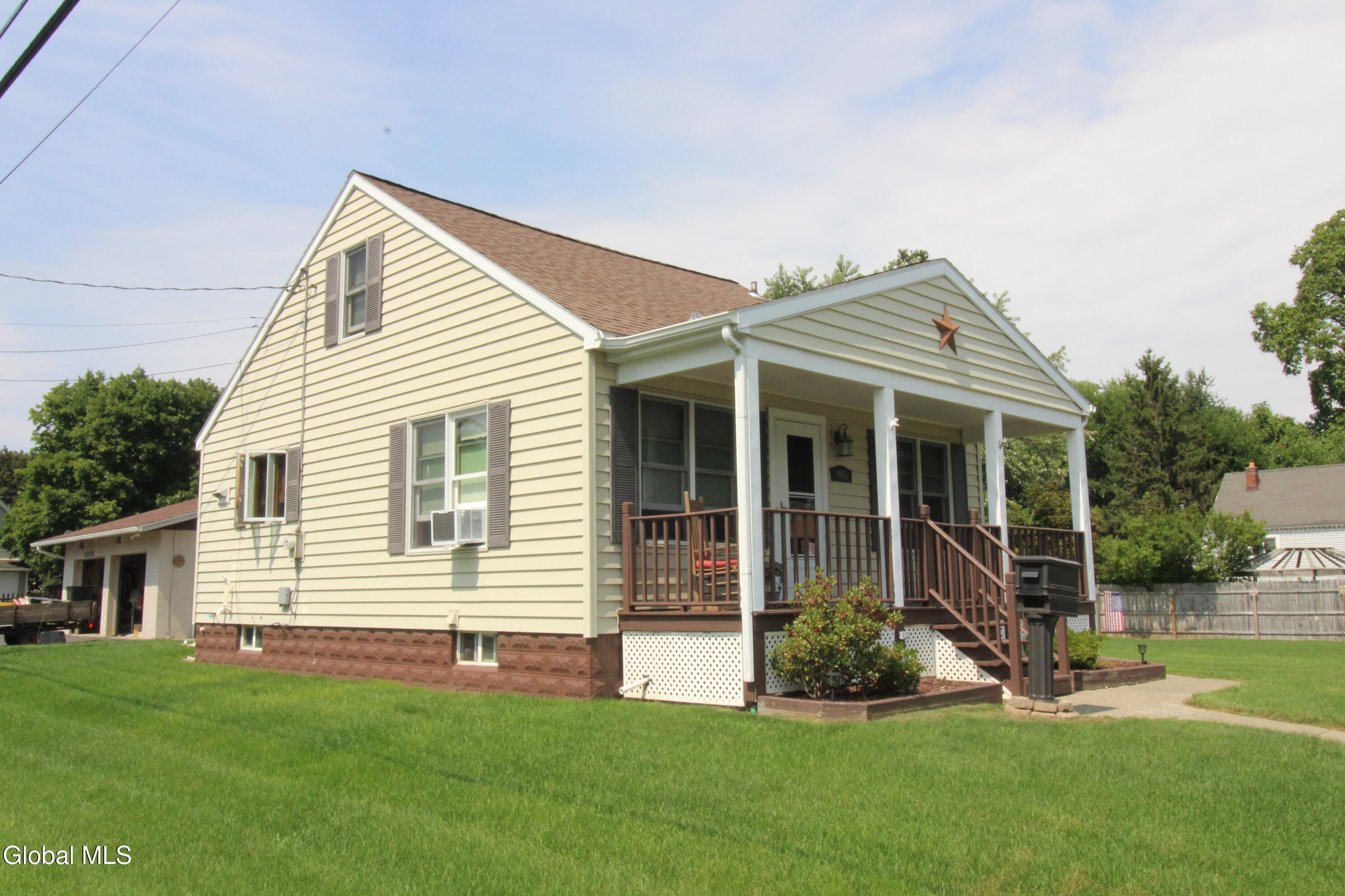 1951 Greenpoint Avenue Rotterdam NY 12303