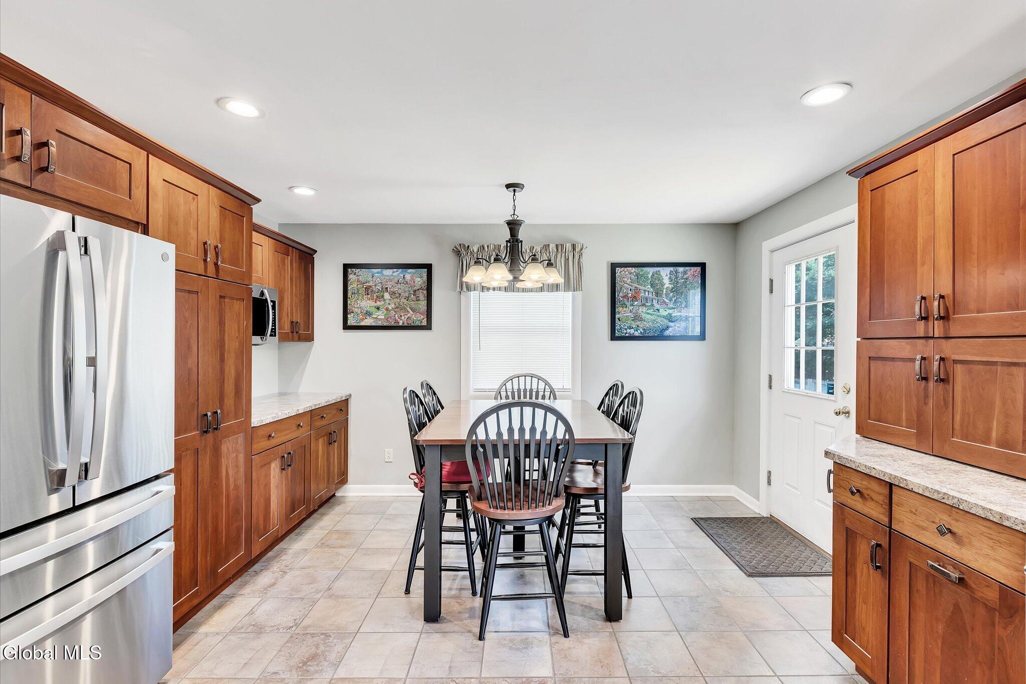 270 Daniels Avenue Schenectady NY 12304