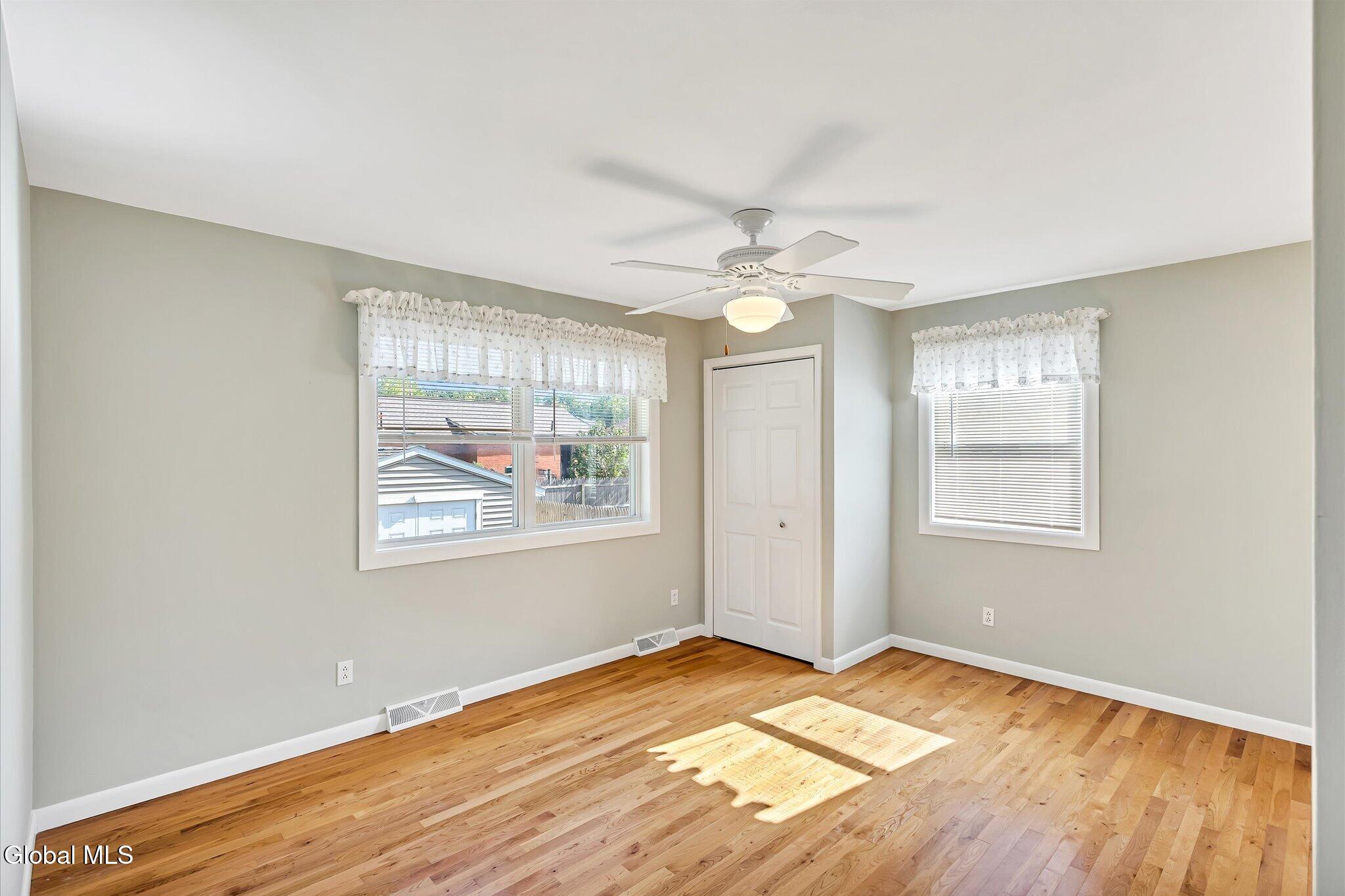 270 Daniels Avenue Schenectady NY 12304