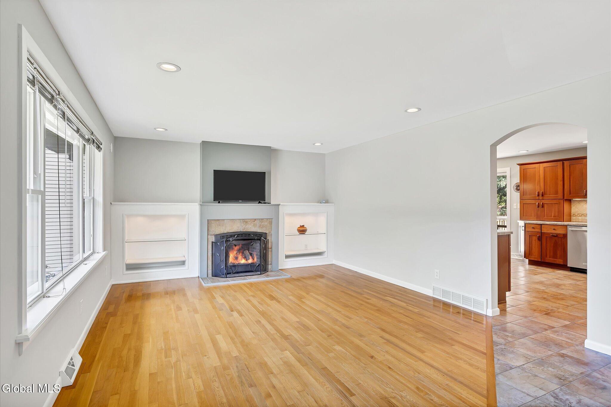 270 Daniels Avenue Schenectady NY 12304