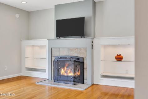 270 Daniels Avenue Schenectady NY 12304