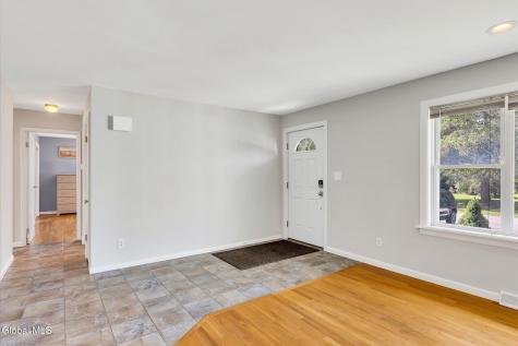 270 Daniels Avenue Schenectady NY 12304