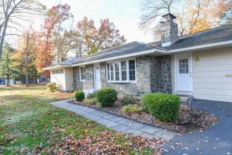 82 Brockley Drive Delmar NY 12054