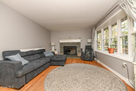 82 Brockley Drive Delmar NY 12054