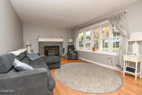 82 Brockley Drive Delmar NY 12054