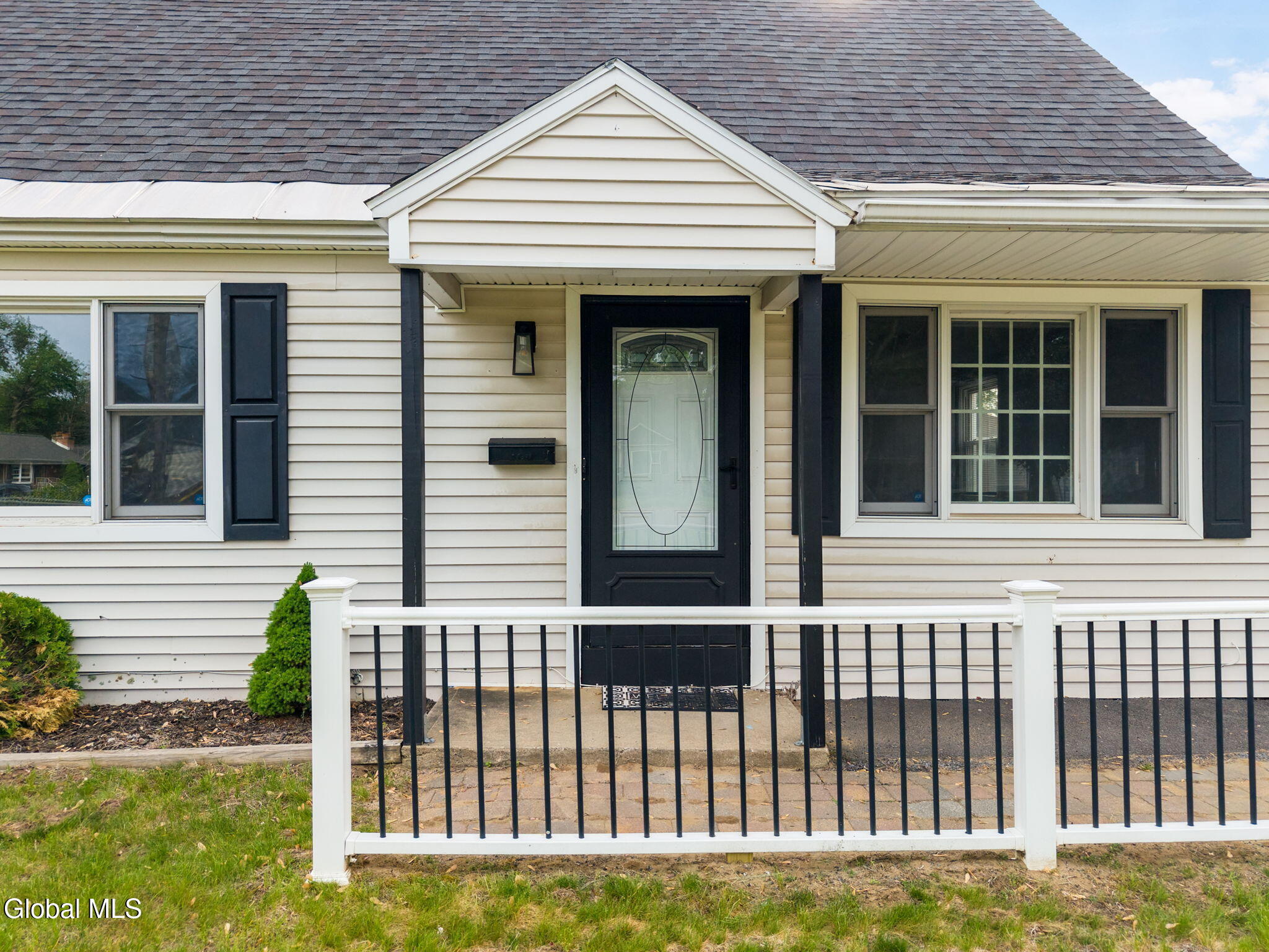 2115 Fiero Avenue Schenectady NY 12303