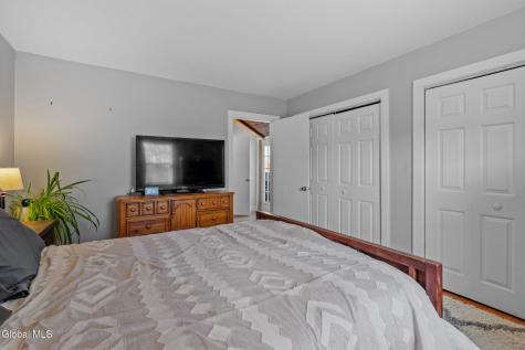 1612 W Glenville Road Amsterdam NY 12010