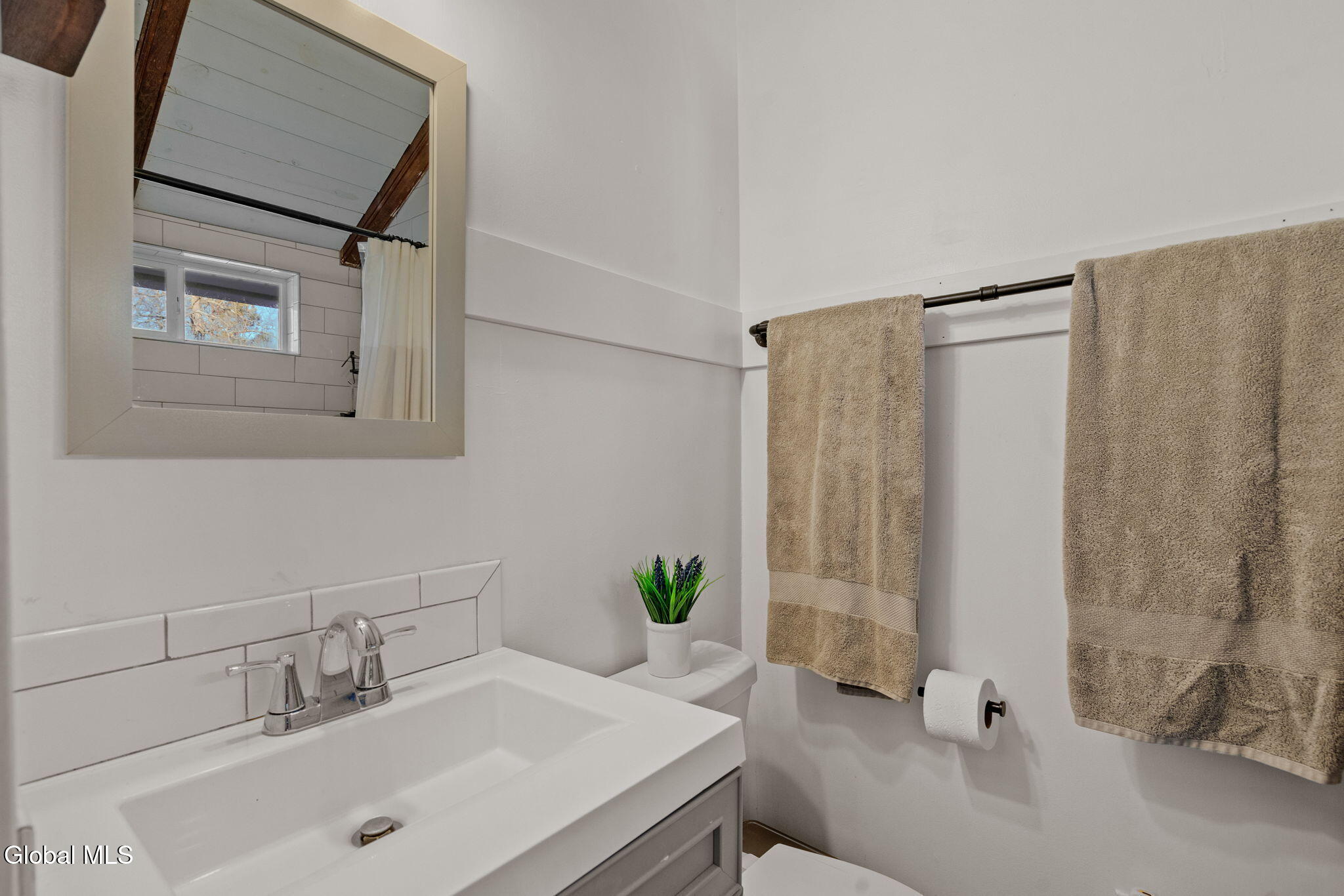 1612 W Glenville Road Amsterdam NY 12010