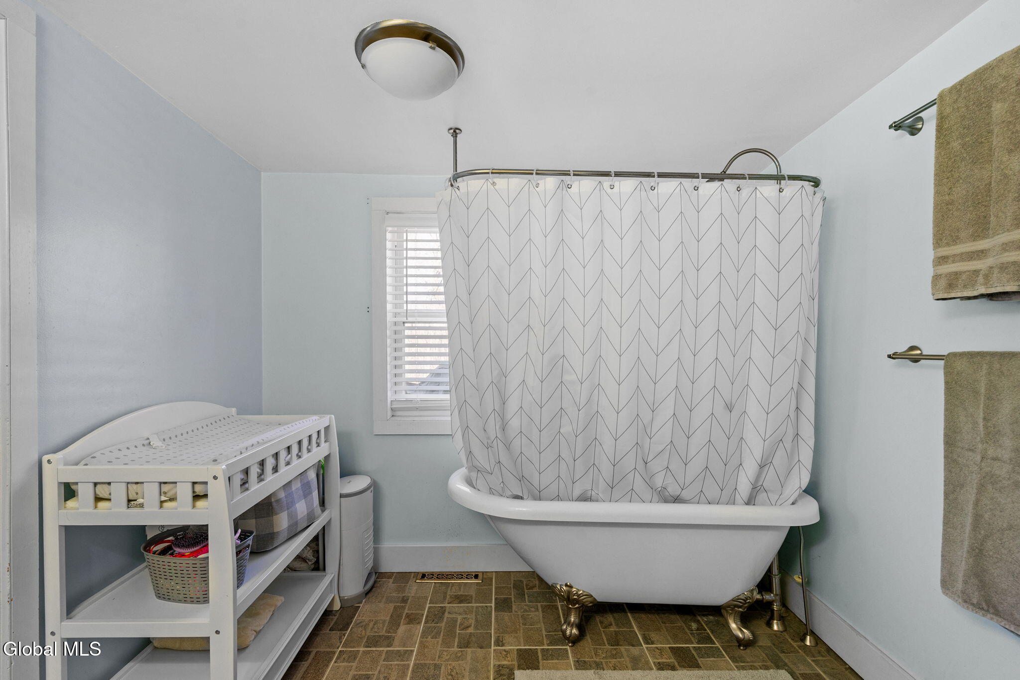1612 W Glenville Road Amsterdam NY 12010