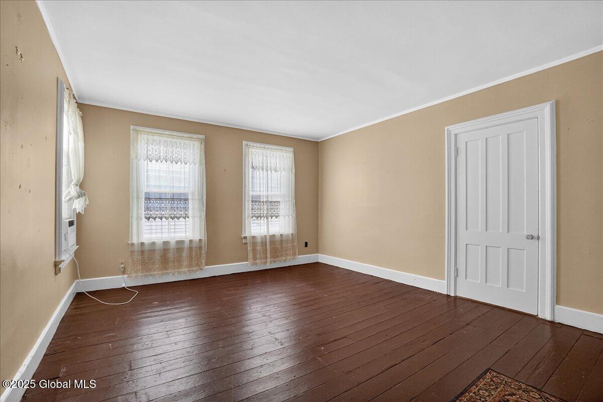 302 S William Street Johnstown NY 12095