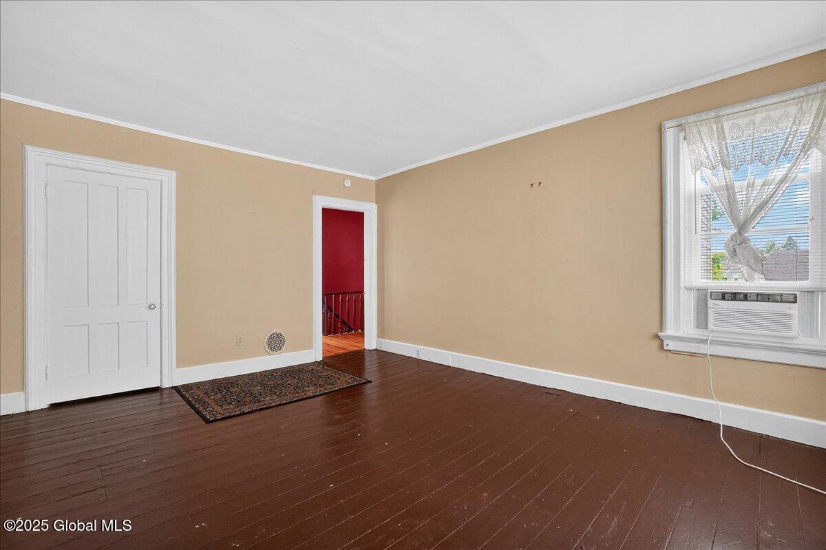302 S William Street Johnstown NY 12095