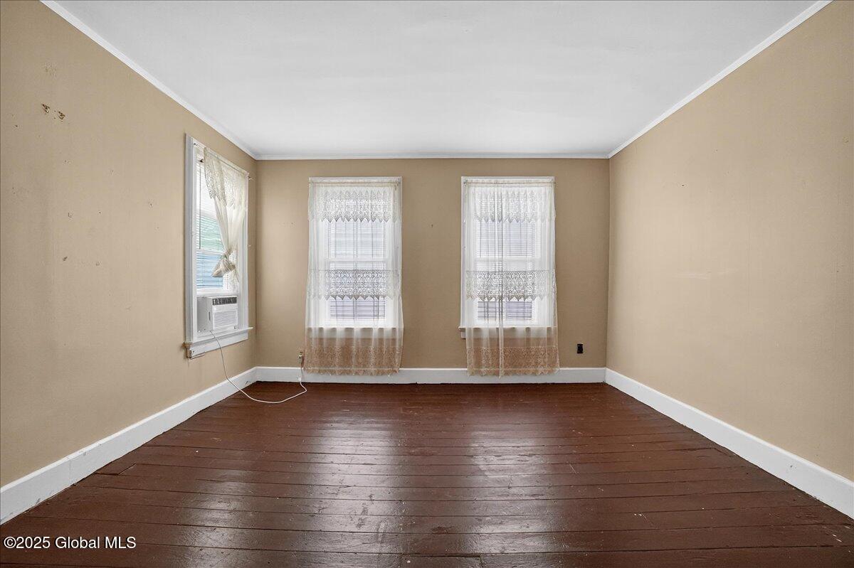 302 S William Street Johnstown NY 12095