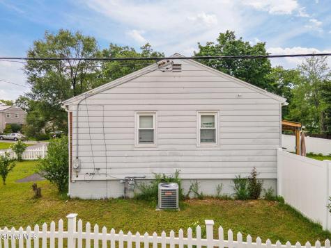 3257 Mcdonald Avenue Schenectady NY 12304