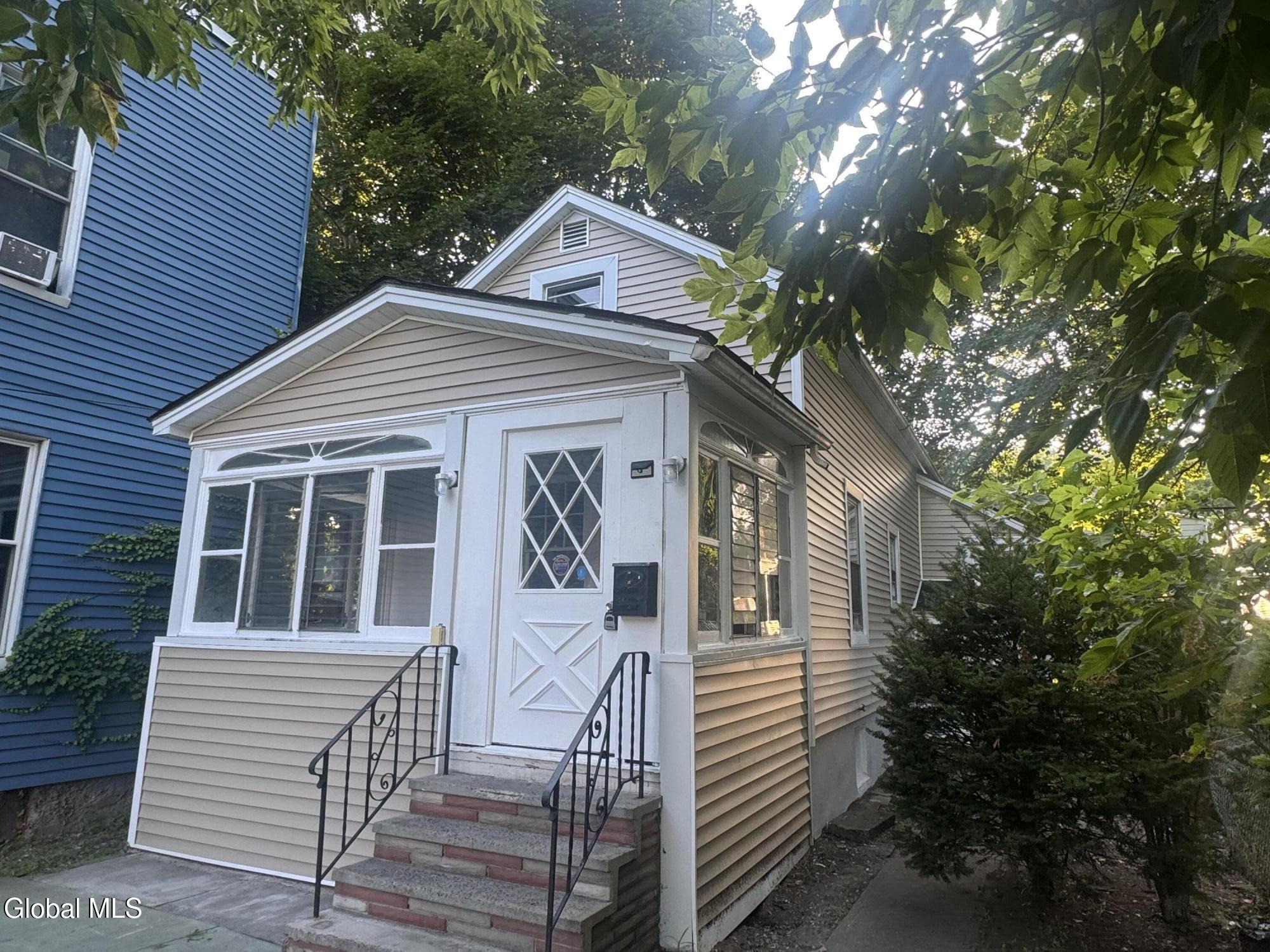 3034 7th Avenue Troy NY 12180