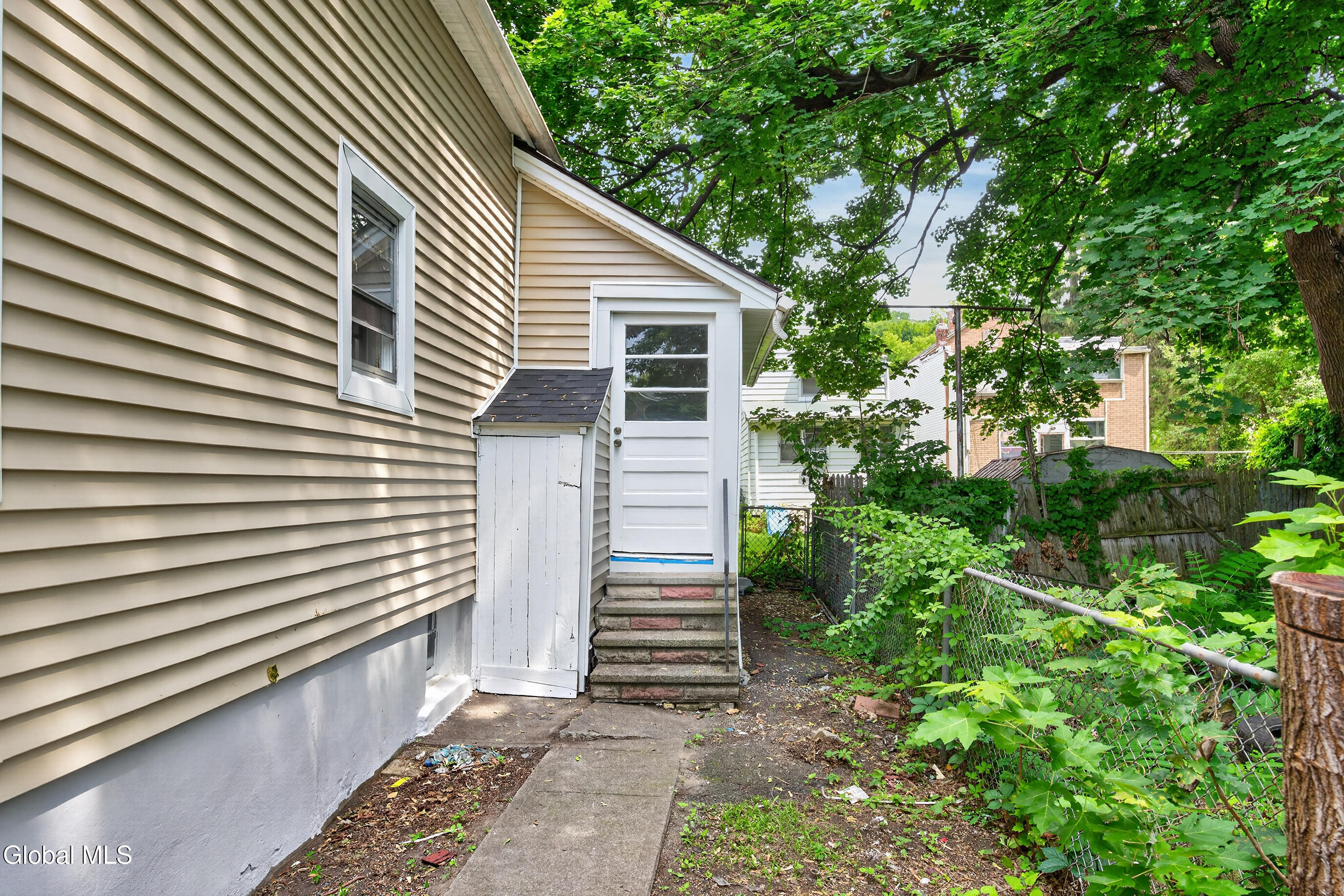 3034 7th Avenue Troy NY 12180