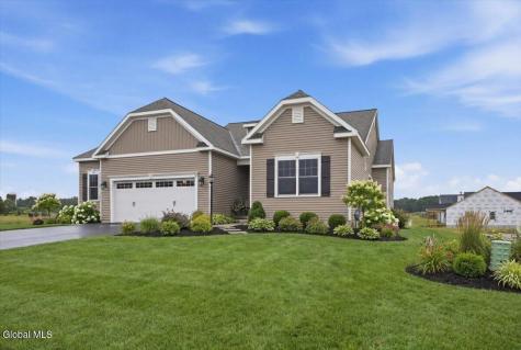 6 Clover Leaf Drive Halfmoon NY 12065
