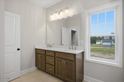 6 Clover Leaf Drive Halfmoon NY 12065