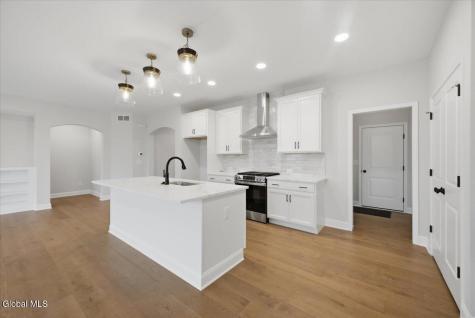 6 Clover Leaf Drive Halfmoon NY 12065