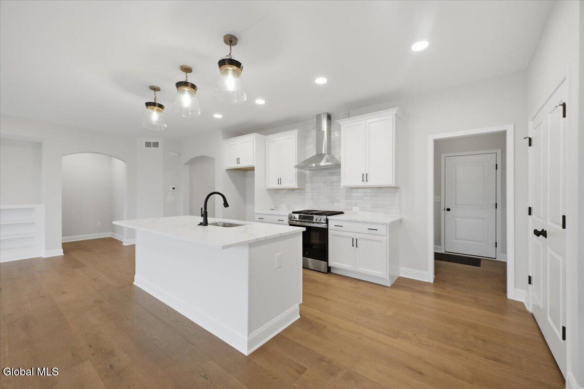 6 Clover Leaf Drive Halfmoon NY 12065