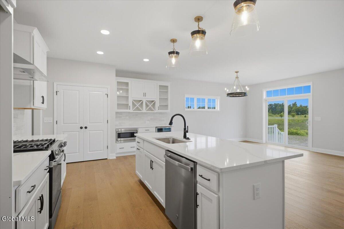 6 Clover Leaf Drive Halfmoon NY 12065
