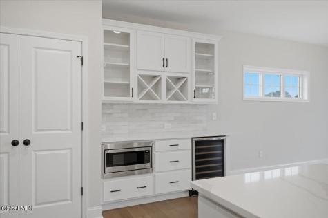 6 Clover Leaf Drive Halfmoon NY 12065