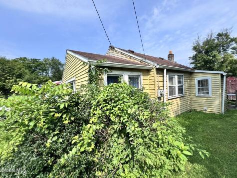 33 Bridge Street South Bethlehem NY 12158