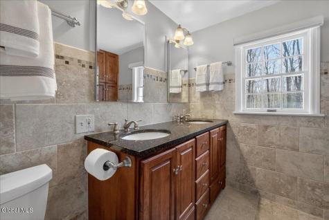 34 Guilder Place Ballston Lake NY 12019