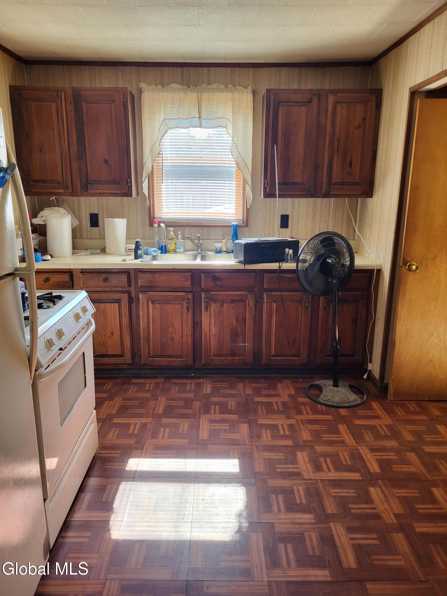 29 Hadley Road Stony Creek NY 12878