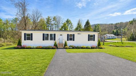 51 West Mountain Road Corinth NY 12822