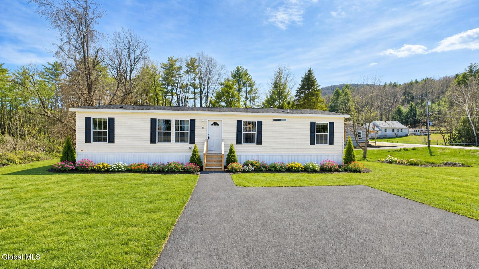 51 West Mountain Road Corinth NY 12822