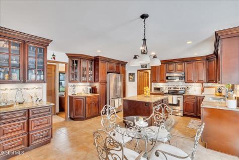 3062 New Williamsburg Drive Guilderland NY 12303