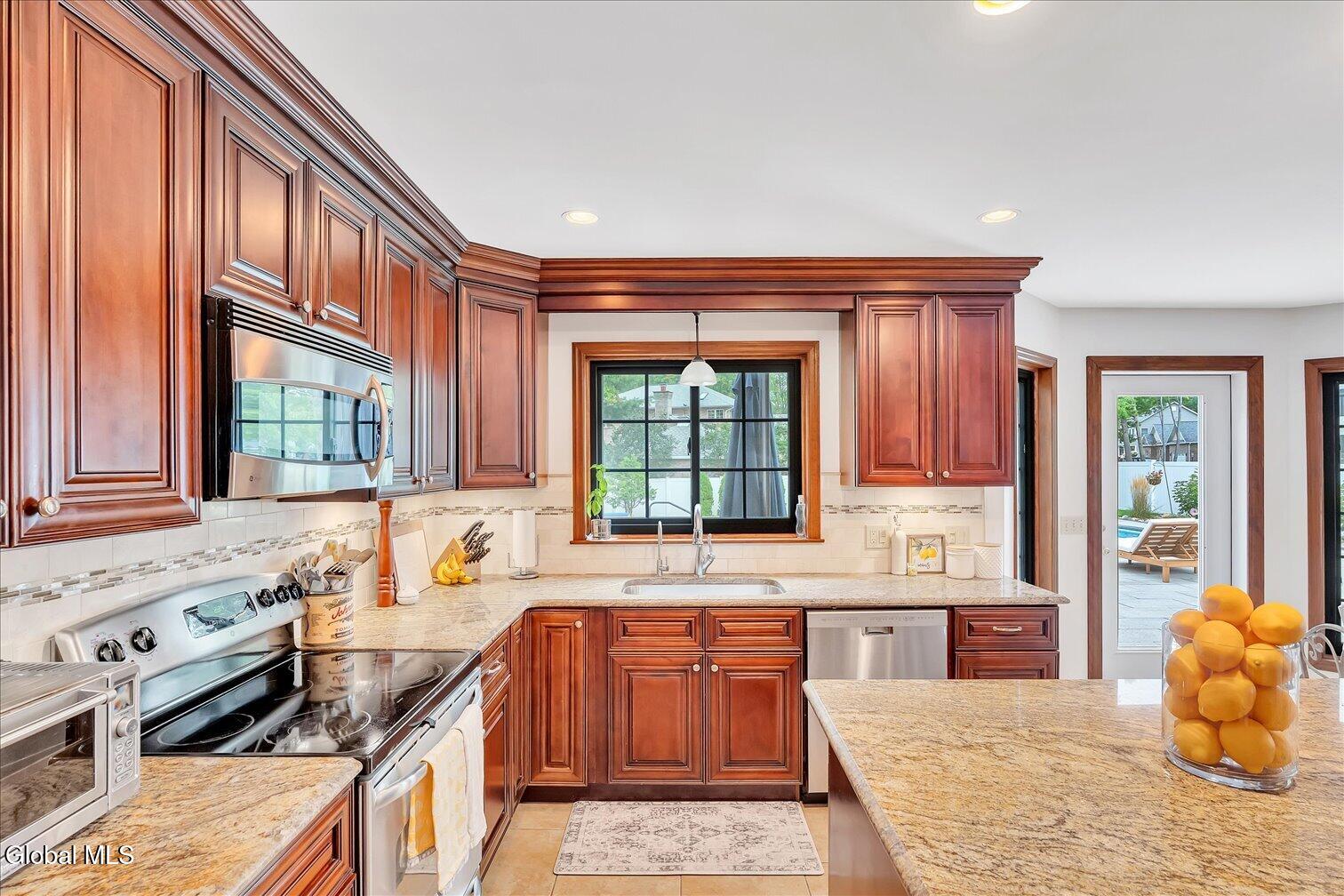 3062 New Williamsburg Drive Guilderland NY 12303